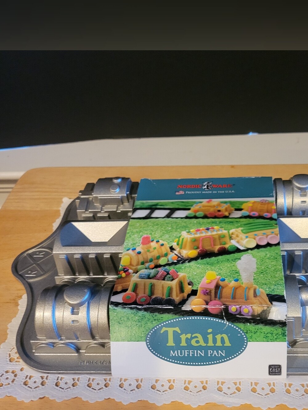 Cast Iron Nordic Ware 3-D Train Railroad Muffin Cupcake Pan Made In USA NEW!